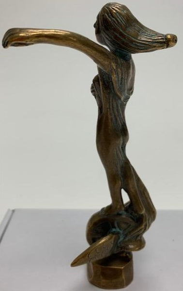 Dunhills Fortune Mascot/Hood Ornament M-130